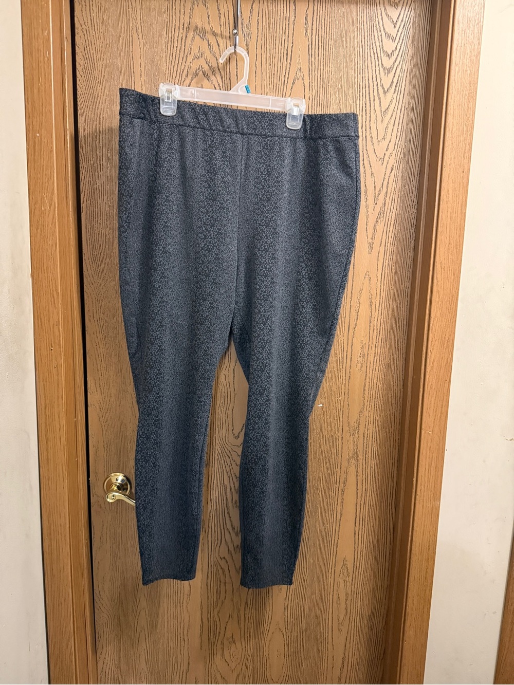 Lane Bryant Charcoal Speckled Ponte Leggings - Picture 1 of 4